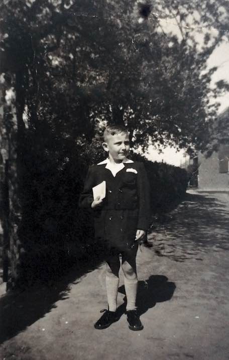 Communicantje - jongen 1956 ©️ Heemkring Heel