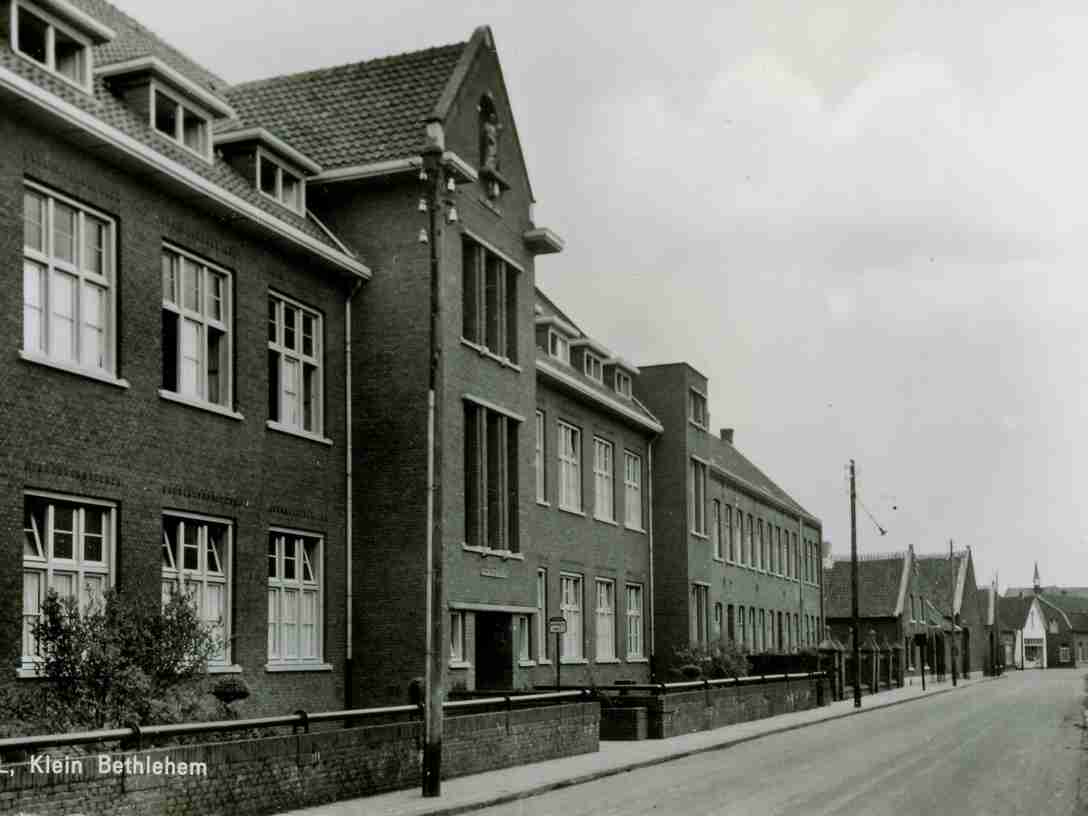 Lees meer over het artikel Klein Bethlehem – De plaquette